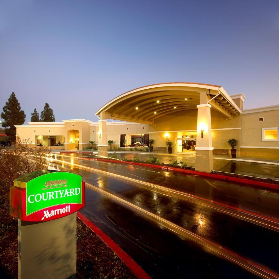 Готель Courtyard By Marriott Sacramento Cal Expo Екстер'єр фото