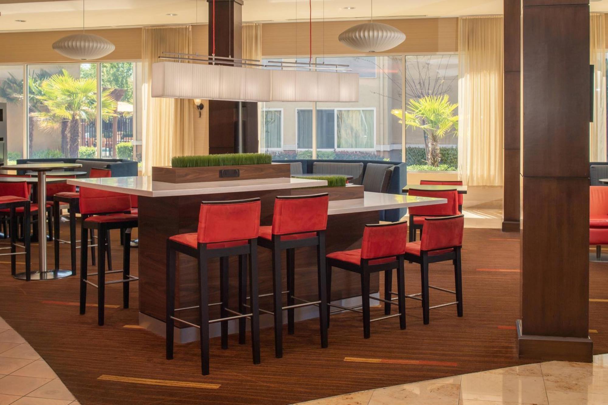Готель Courtyard By Marriott Sacramento Cal Expo Екстер'єр фото