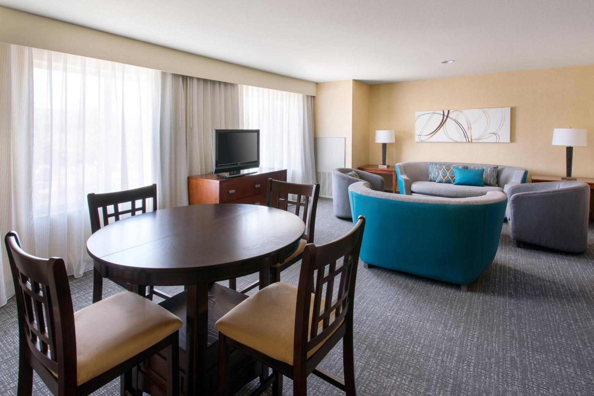 Готель Courtyard By Marriott Sacramento Cal Expo Екстер'єр фото
