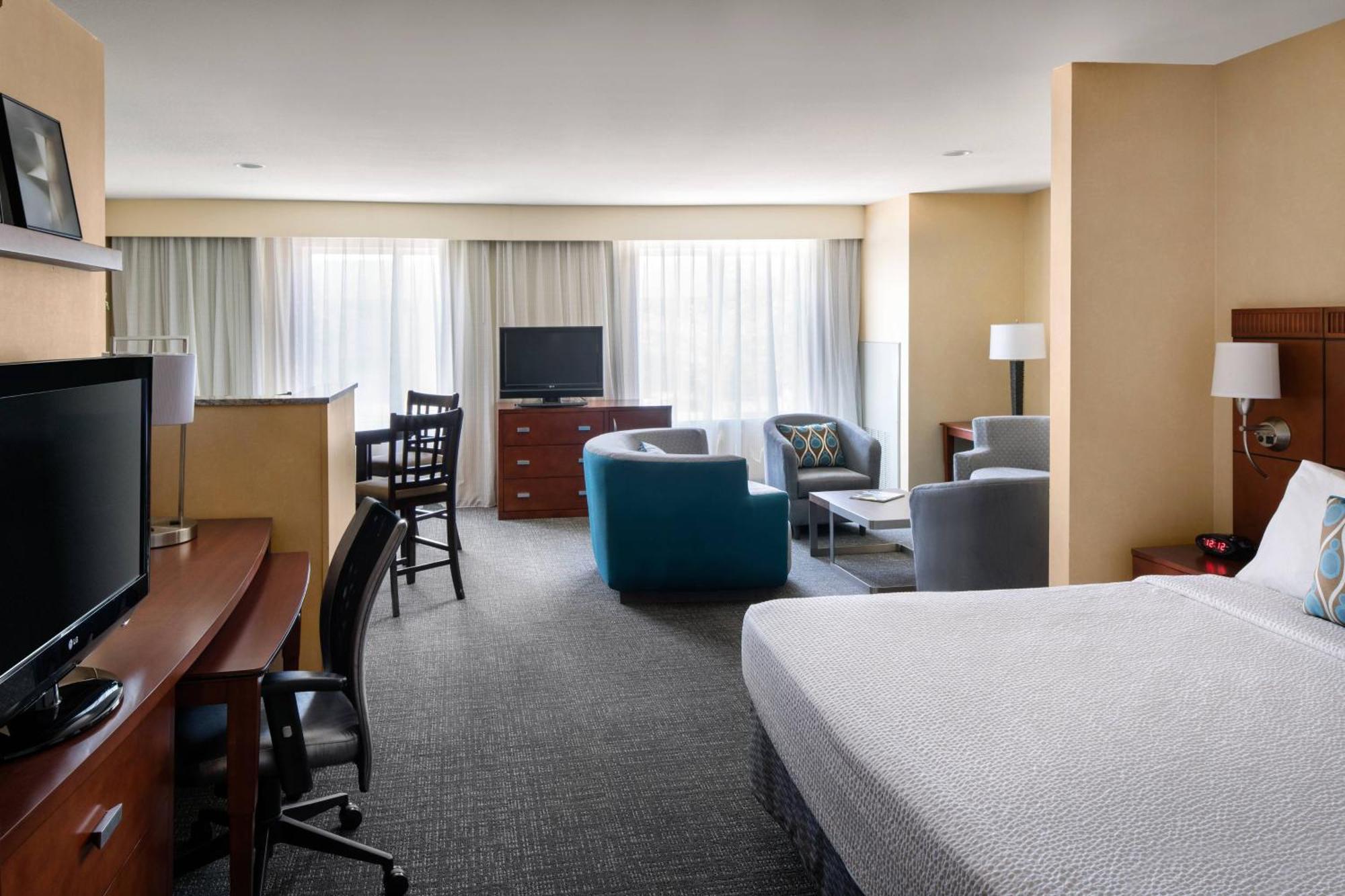Готель Courtyard By Marriott Sacramento Cal Expo Екстер'єр фото