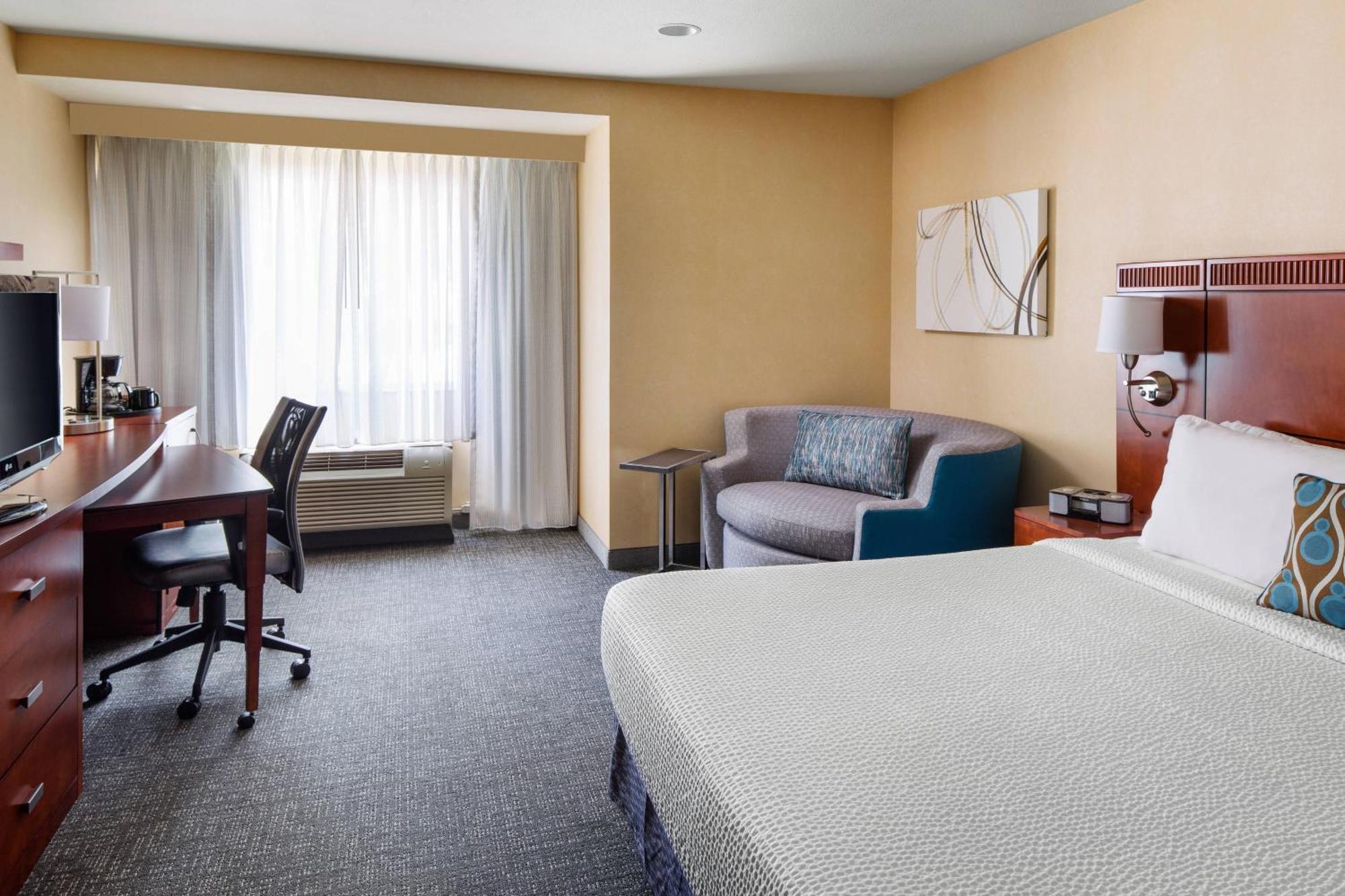 Готель Courtyard By Marriott Sacramento Cal Expo Екстер'єр фото
