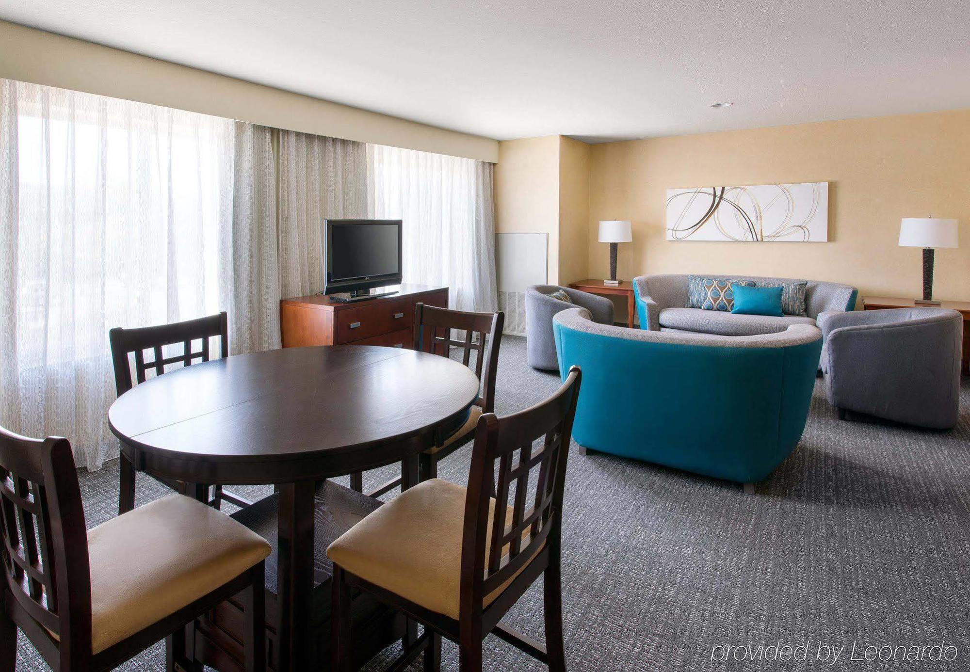 Готель Courtyard By Marriott Sacramento Cal Expo Екстер'єр фото